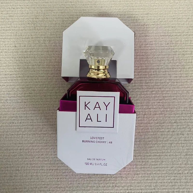 KAYALI 100 ml Eau de Parfum pour femmes – Parfum de luxe longue tenue avec notes florales, fruitées, vanillées, orientales, boisées et sucrées.