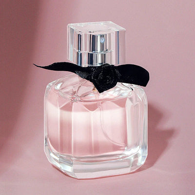 Parfum Parisien pour Femme 30 ml – Frais et Élégant – Luxe Léger – Spray Naturel à la Fragrance Florale – Eau de Parfum Idéale pour Fêtes