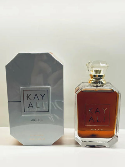 KAYALI 100 ml Eau de Parfum pour femmes – Parfum de luxe longue tenue avec notes florales, fruitées, vanillées, orientales, boisées et sucrées.