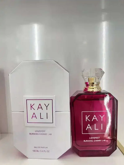 KAYALI 100 ml Eau de Parfum pour femmes – Parfum de luxe longue tenue avec notes florales, fruitées, vanillées, orientales, boisées et sucrées.