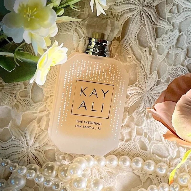 KAYALI 100 ml Eau de Parfum pour femmes – Parfum de luxe longue tenue avec notes florales, fruitées, vanillées, orientales, boisées et sucrées.