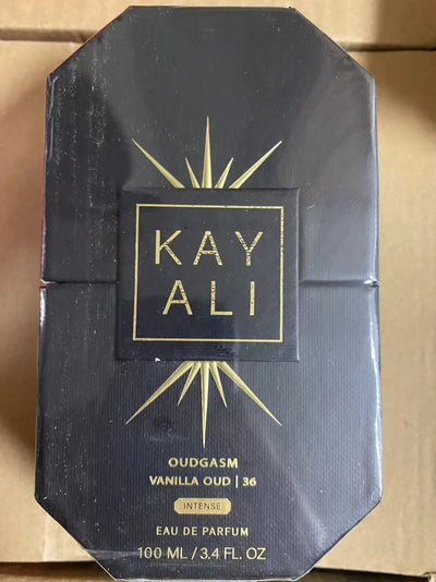 KAYALI 100 ml Eau de Parfum pour femmes – Parfum de luxe longue tenue avec notes florales, fruitées, vanillées, orientales, boisées et sucrées.