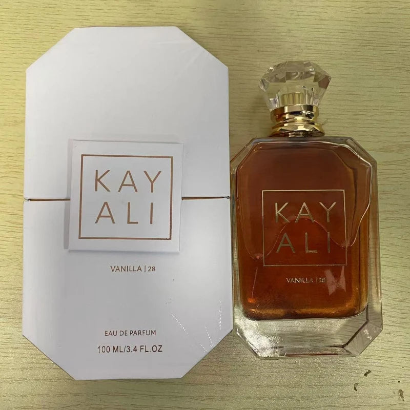 KAYALI 100 ml Eau de Parfum pour femmes – Parfum de luxe longue tenue avec notes florales, fruitées, vanillées, orientales, boisées et sucrées.