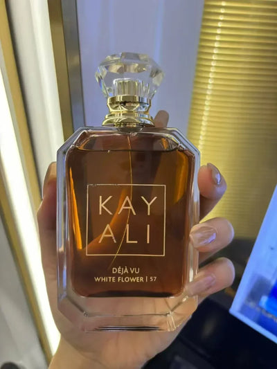 KAYALI 100 ml Eau de Parfum pour femmes – Parfum de luxe longue tenue avec notes florales, fruitées, vanillées, orientales, boisées et sucrées.